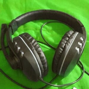 Black Over-Ear Headphones
